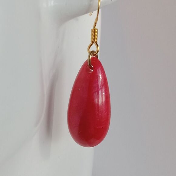 Pink teardrop resin earrings - Picture 1 of 3